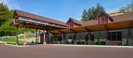 Pine Barn Inn Exterior