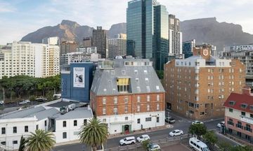 Signature Lux Hotel by ONOMO, Waterfront