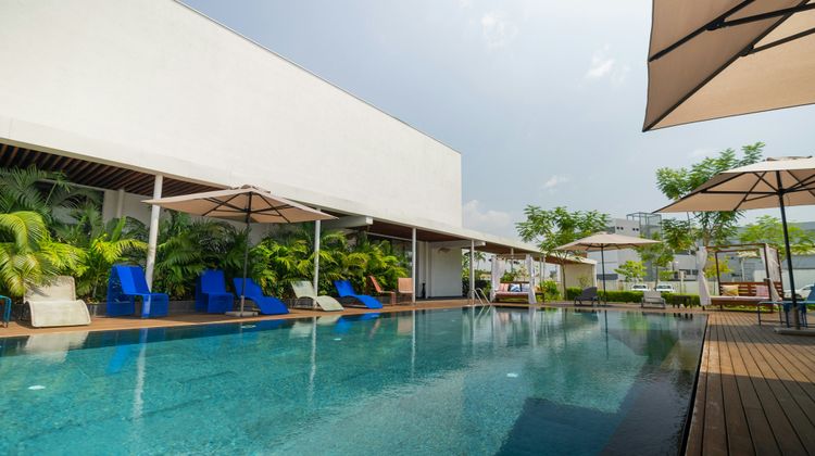 ONOMO Hotel Abidjan Airport Pool