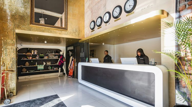 Signature Lux Hotel by ONOMO, Waterfront Lobby