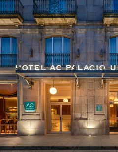 AC Palacio Universal