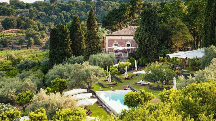 Monaci Delle Terre Nere Exterior