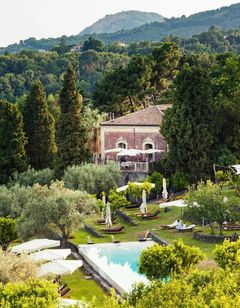 Monaci Delle Terre Nere