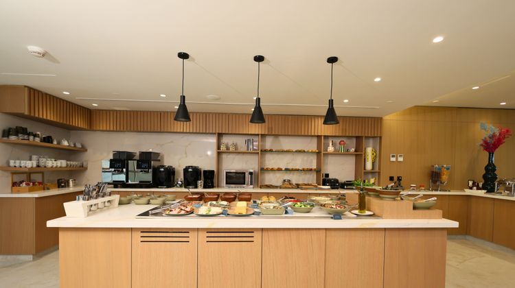 Staybridge Suites Beirut Restaurant