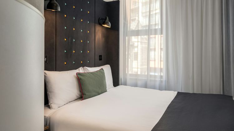 Point A Paddington Room