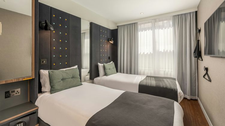 Point A Paddington Room