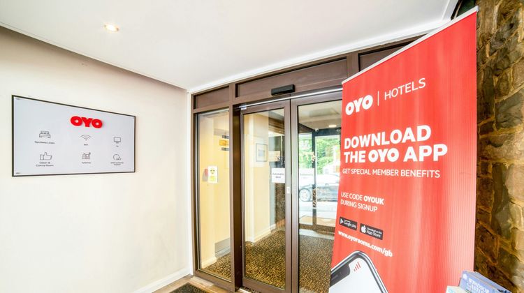 OYO Flagship The Bridge House Lobby