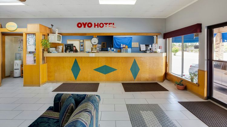 OYO Hotel Tyler Lindale Lobby