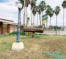 OYO Hotel Alice TX Hwy 281 West Exterior