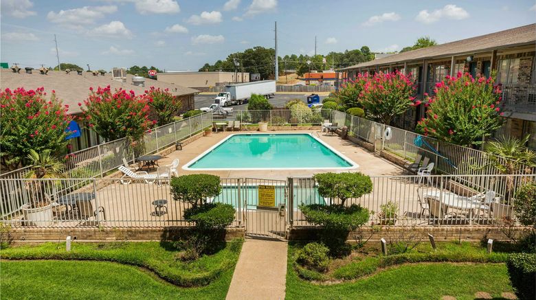 <b>OYO Hotel Tyler Lindale Pool</b>. Images powered by <a href="https://www.leonardoworldwide.com/" title="Leonardo Worldwide" target="_blank">Leonardo</a>.