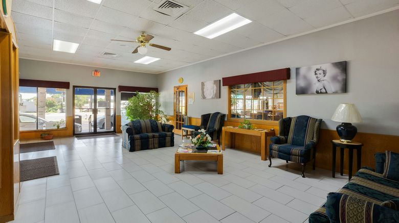 <b>OYO Hotel Tyler Lindale Lobby</b>. Images powered by <a href="https://www.leonardoworldwide.com/" title="Leonardo Worldwide" target="_blank">Leonardo</a>.