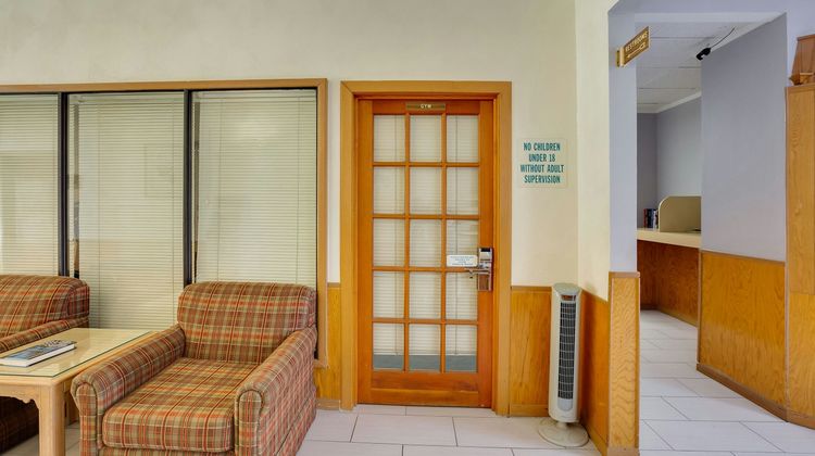 OYO Hotel Tyler Lindale Lobby