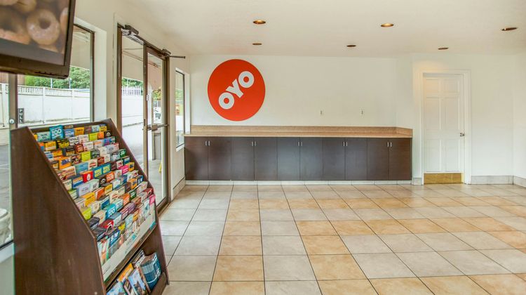 OYO Hotel Centralia Lobby