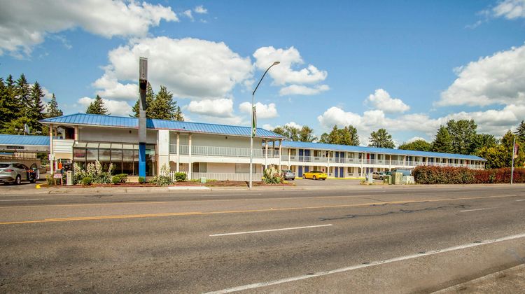OYO Hotel Centralia Exterior