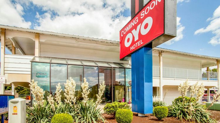 OYO Hotel Centralia Exterior