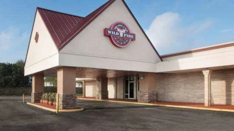 OYO Hotel Dundee By Crystal Lake Exterior