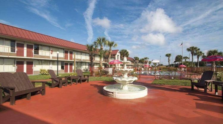 OYO Hotel Dundee By Crystal Lake Exterior