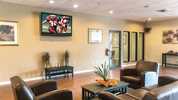 OYO Hotel Dundee By Crystal Lake Lobby