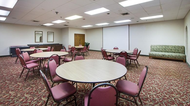 <b>OYO Hotel Dundee By Crystal Lake Restaurant</b>. Images powered by <a href="https://www.leonardoworldwide.com/" title="Leonardo Worldwide" target="_blank">Leonardo</a>.
