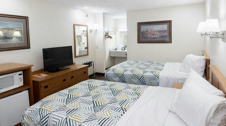 Sundowner Inn Room