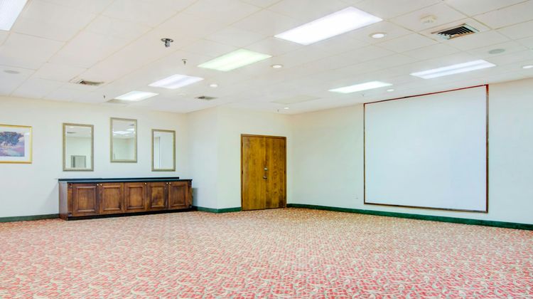 OYO Hotel Dundee By Crystal Lake Meeting