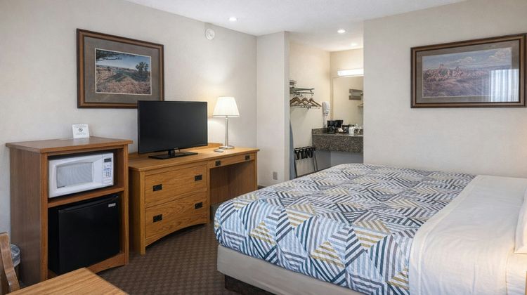 Sundowner Inn Room