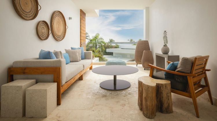 Alaia Belize, Autograph Collection Suite