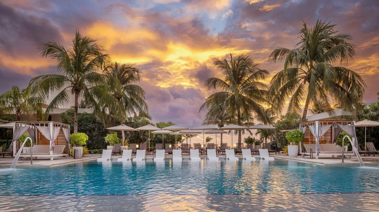 Alaia Belize, Autograph Collection Pool