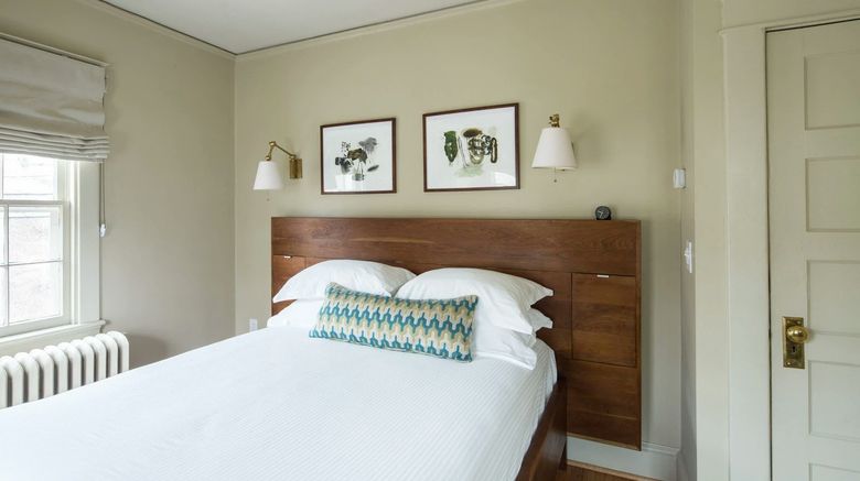 <b>Oakhurst Inn Room</b>. Images powered by <a href="https://www.leonardoworldwide.com/" title="Leonardo Worldwide" target="_blank">Leonardo</a>.