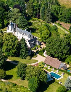 Chateau Louise de la Valliere