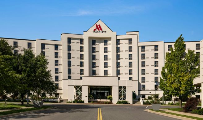Madison Marriott South Exterior