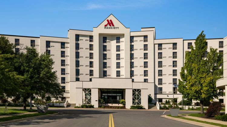 Madison Marriott South Exterior