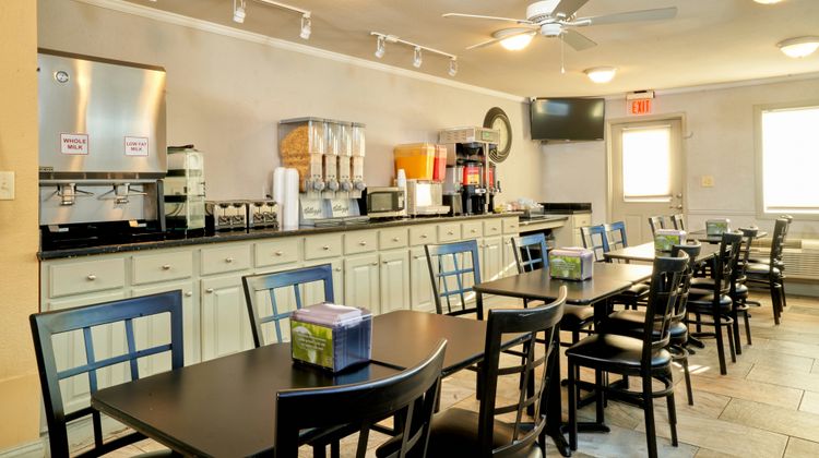 Family Garden Inn & Suites Restaurant
