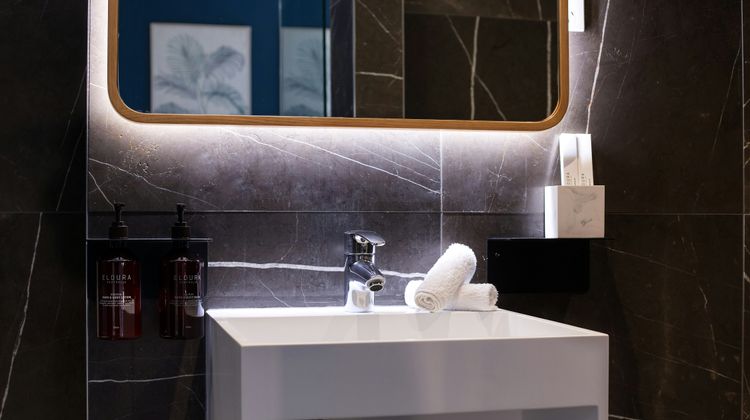 Zara Tower Serviced Apartments Exterior
