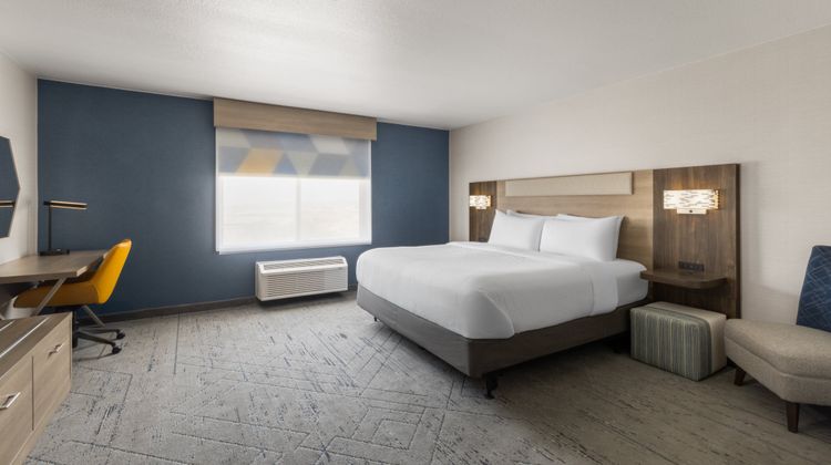 Holiday Inn Express & Suites Rapid City Room