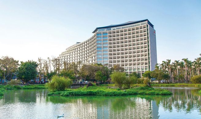 Eslite Hotel Exterior