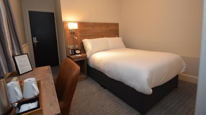 <b>The Rugby Hotel Room</b>. Images powered by <a href="https://www.leonardoworldwide.com/" title="Leonardo Worldwide" target="_blank">Leonardo</a>.