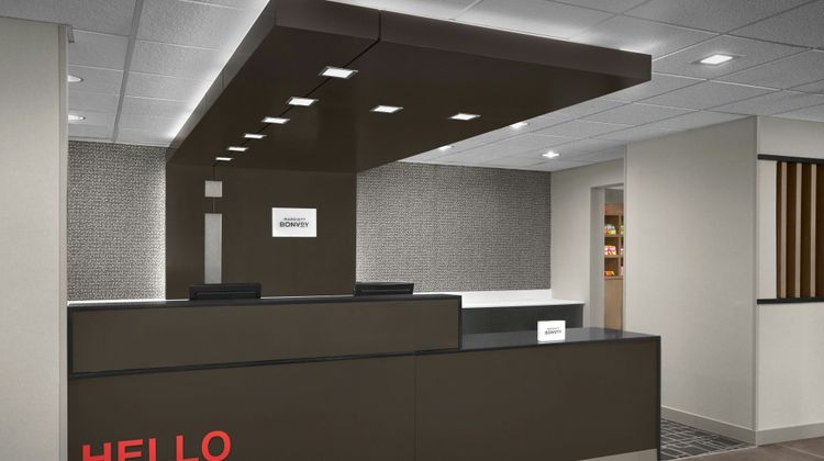 TownePlace Suites Des Moines Urbandale Lobby