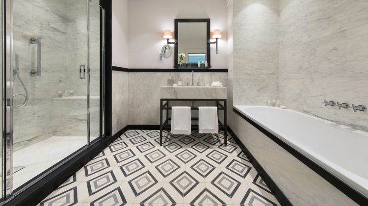 Hotel de La Ville Room