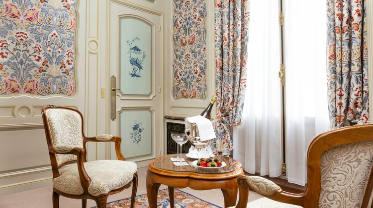 Raphael Hotel Paris Lobby