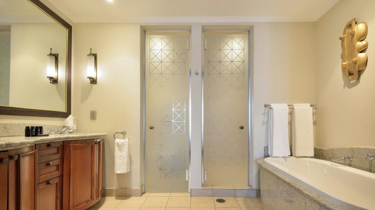 The Michelangelo Towers Room
