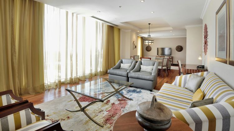 The Michelangelo Towers Room