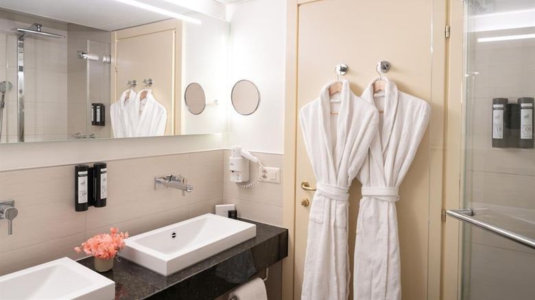 <b>Hotel St Gotthard Room</b>. Images powered by <a href="https://www.leonardoworldwide.com/" title="Leonardo Worldwide" target="_blank">Leonardo</a>.