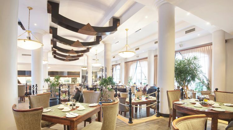 Commodore Hotel Restaurant