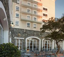 Commodore Hotel Exterior