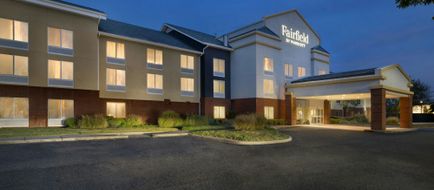 Fairfield Inn & Suites Exterior