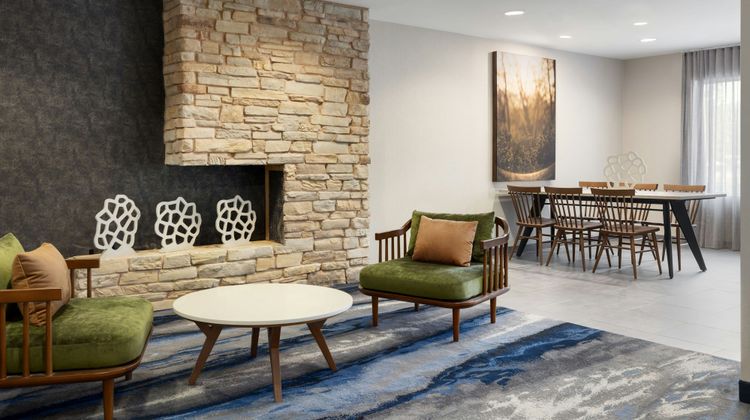 Fairfield Inn & Suites Lobby