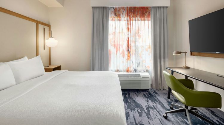 Fairfield Inn & Suites Room