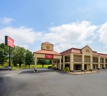 Red Roof Inn & Suites Clinton, TN Exterior
