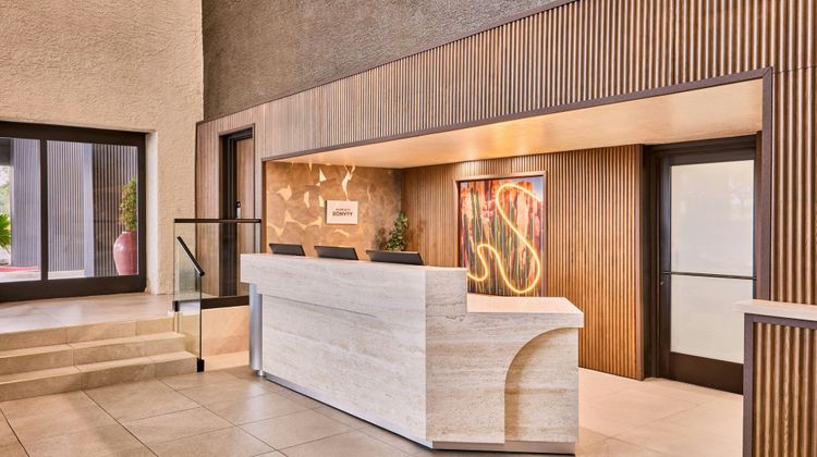Sheraton Tucson Hotel & Suites Lobby